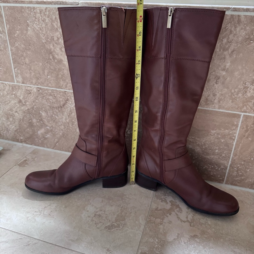 Bandolino Cranne Leather Boots - Picture 2 of 12